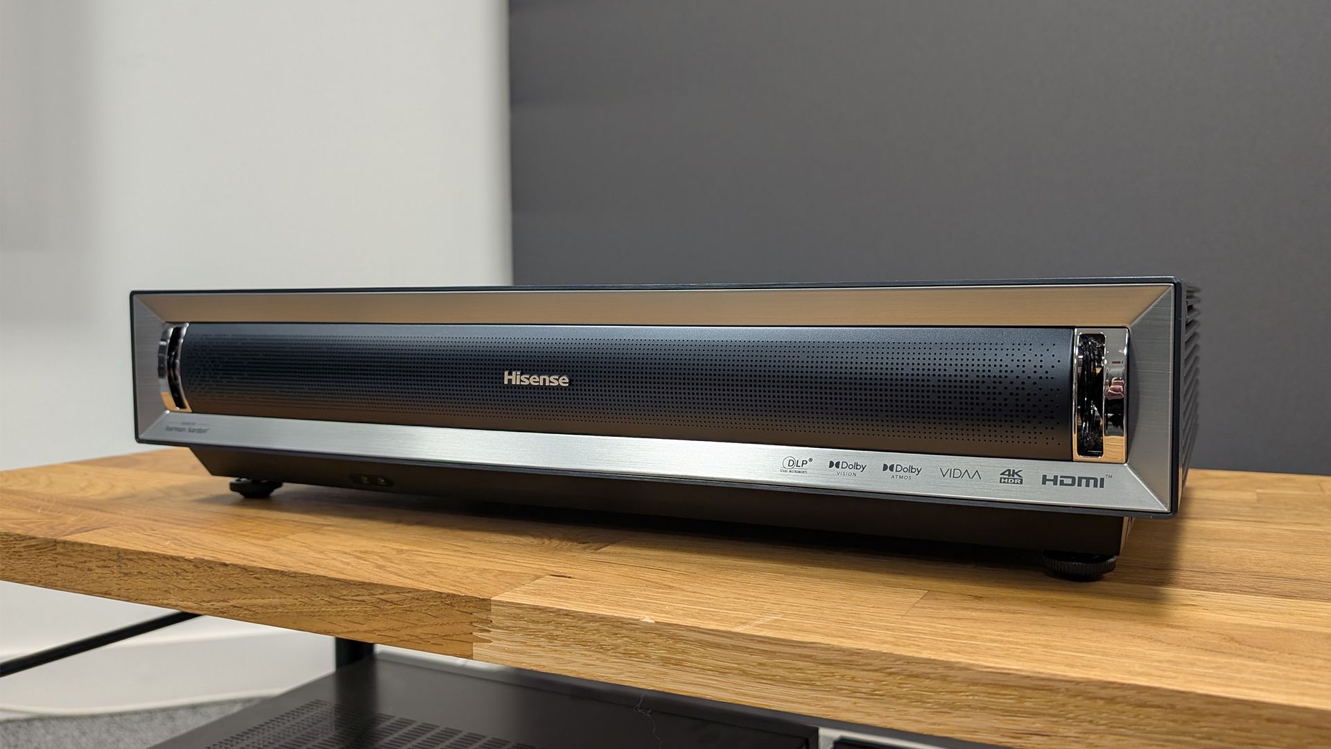 Hisense PX3 y PX3-Pro comparados en salón moderno