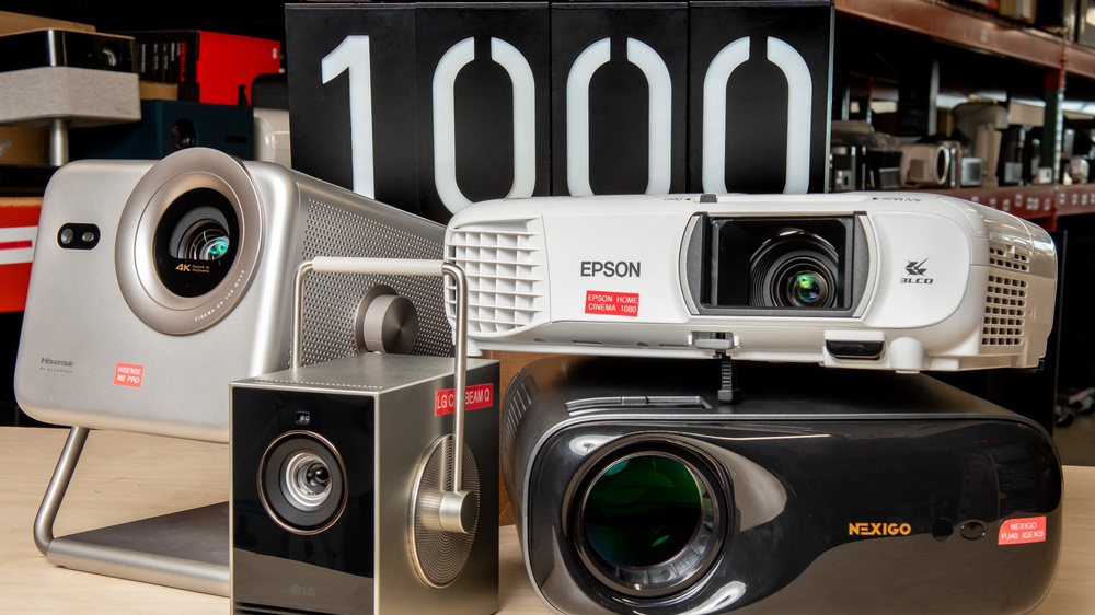 pantalla Vividstorm S Pro con proyector UST