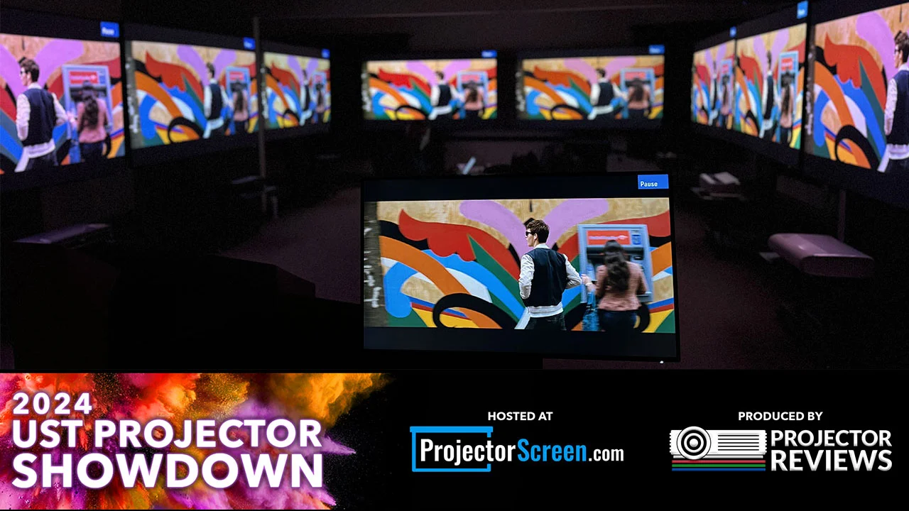 WEMAX Nova proyector 4K tiro corto junto a pantalla